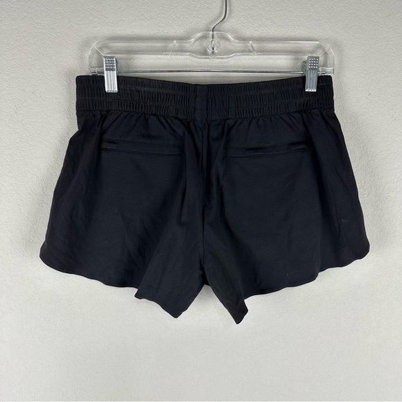 Athleta Black Mod Trekkie Ripstop Athleisure Shorts Size 4 - Picture 2 of 6